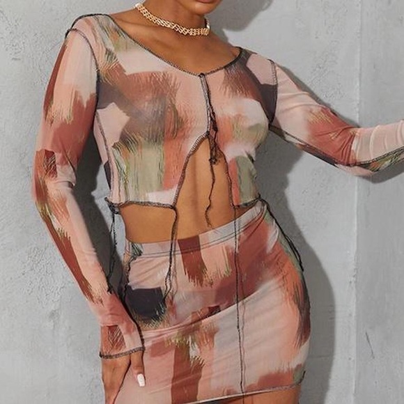 Pretty Little Thing Sheer Mesh Crop Top - Picture 1 of 4